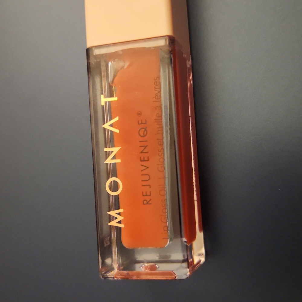 MONAT REJUVENIQE Lip Gloss Oil Naturally Nude - Picture 3 of 3
